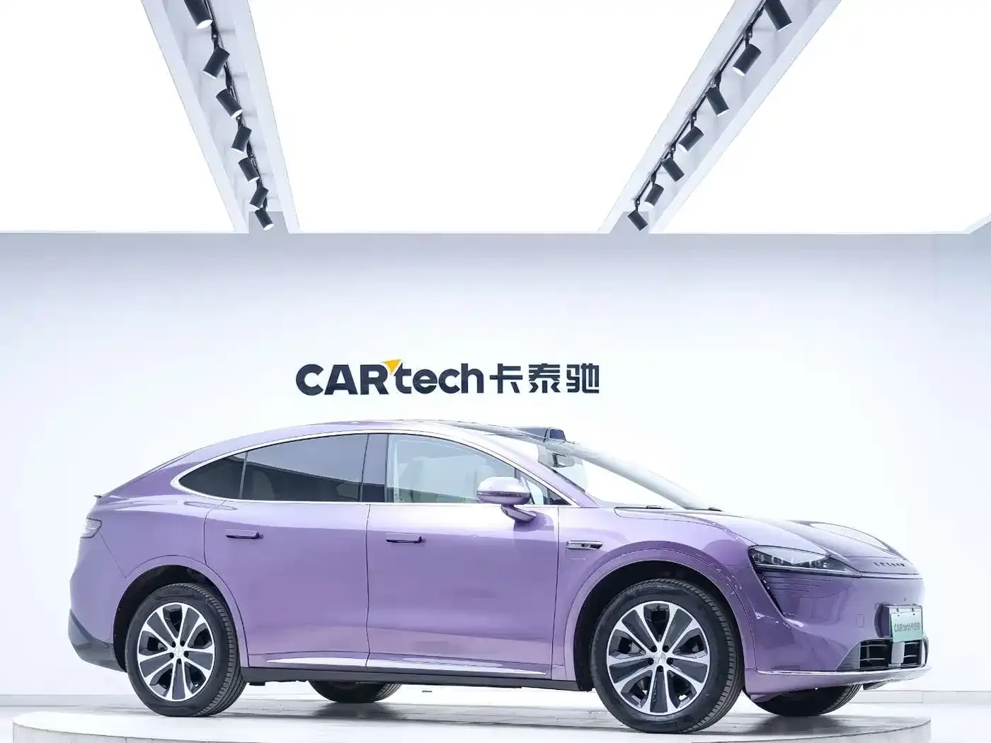 Zhijie Luxeed R7 Pure Electric 802km Max 2024 — фото 3