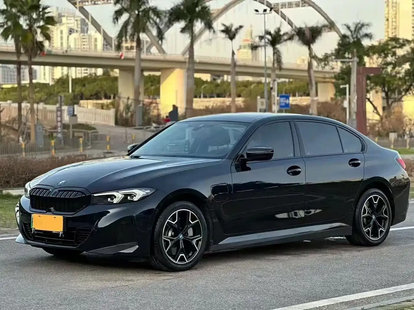 BMW i3 eDrive 40 L Shadowline Package 2023