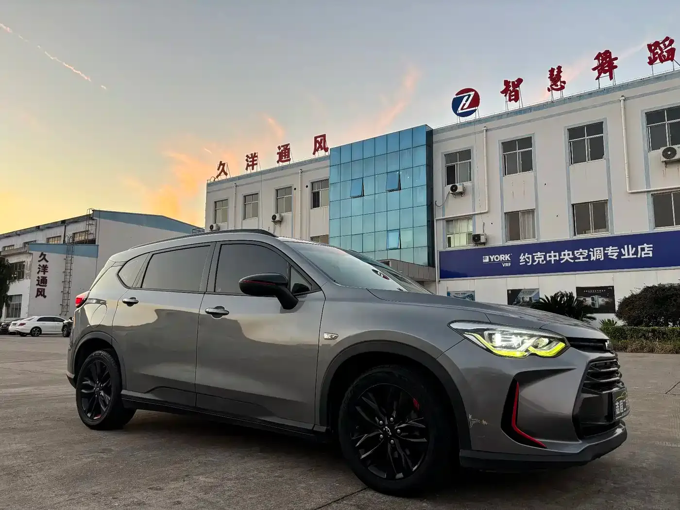 Chevrolet Volando Redline 530T Automatic Premium Enjoyment Edition (5+2 seater) China VI 2019 — фото 3