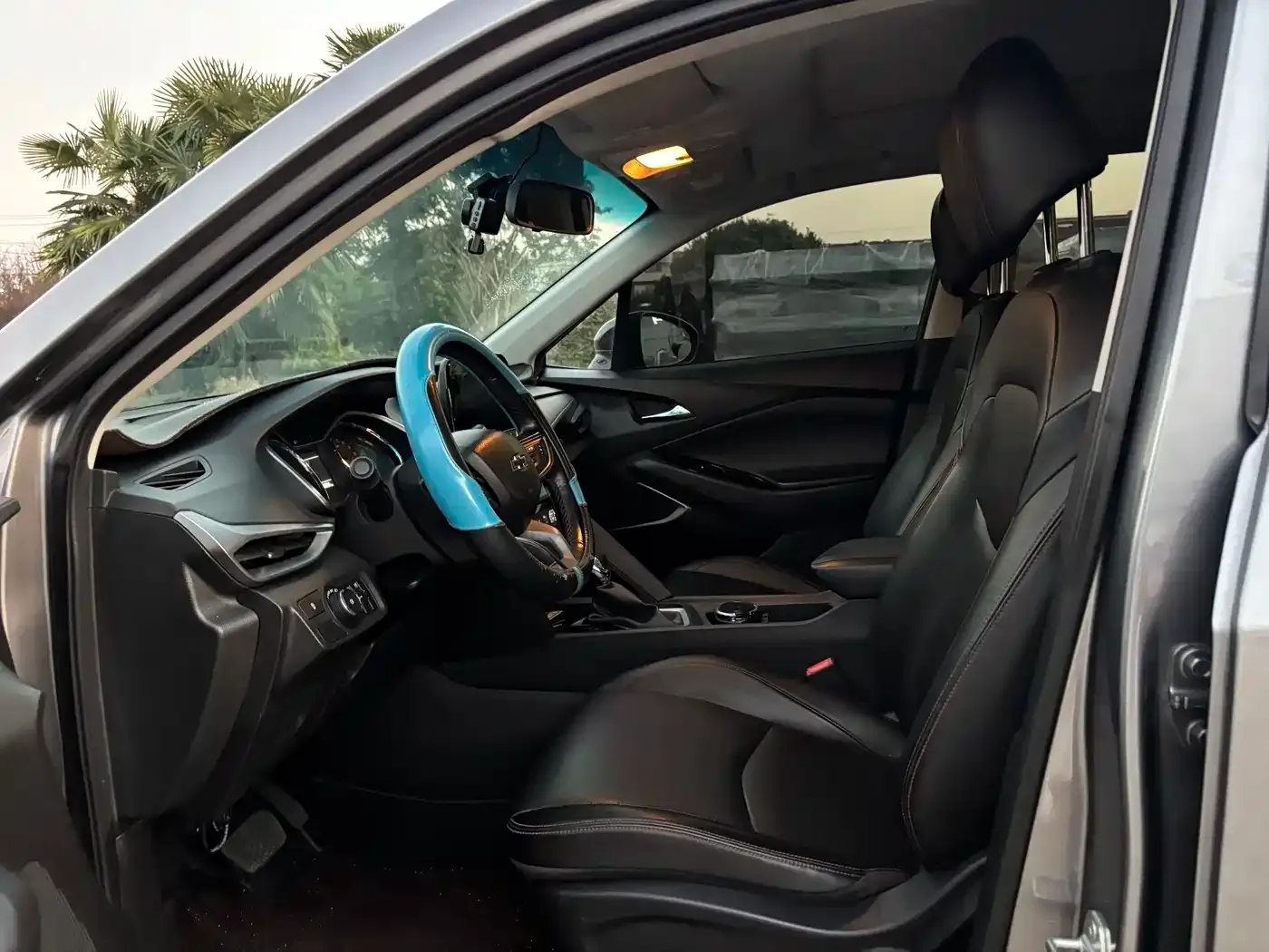 Chevrolet Volando Redline 530T Automatic Premium Enjoyment Edition (5+2 seater) China VI 2019 — фото 11