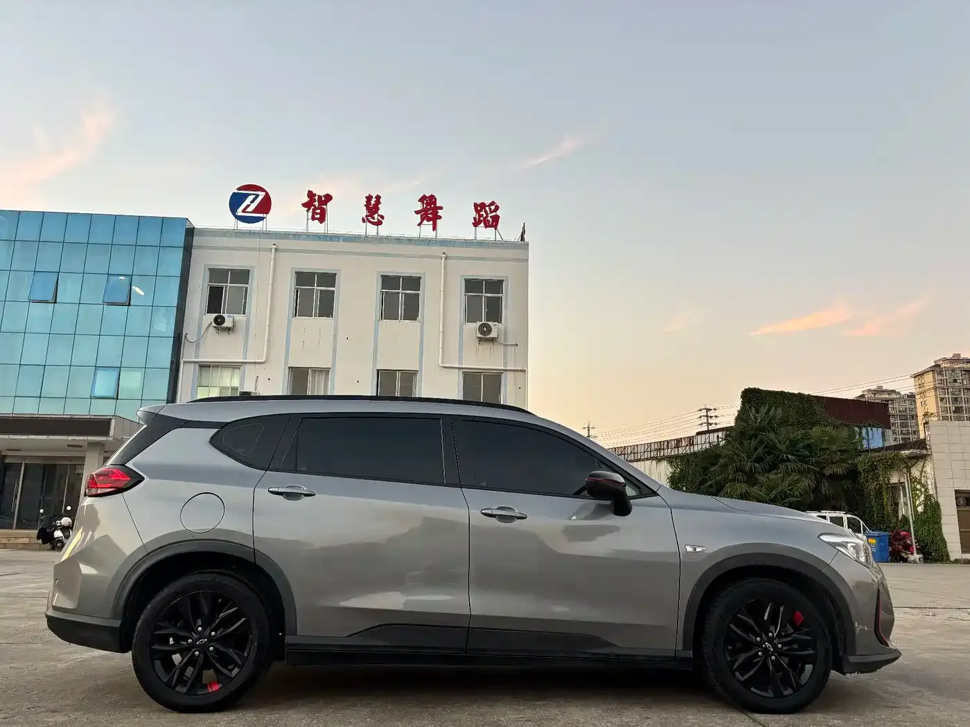 Chevrolet Volando Redline 530T Automatic Premium Enjoyment Edition (5+2 seater) China VI 2019 — фото 4