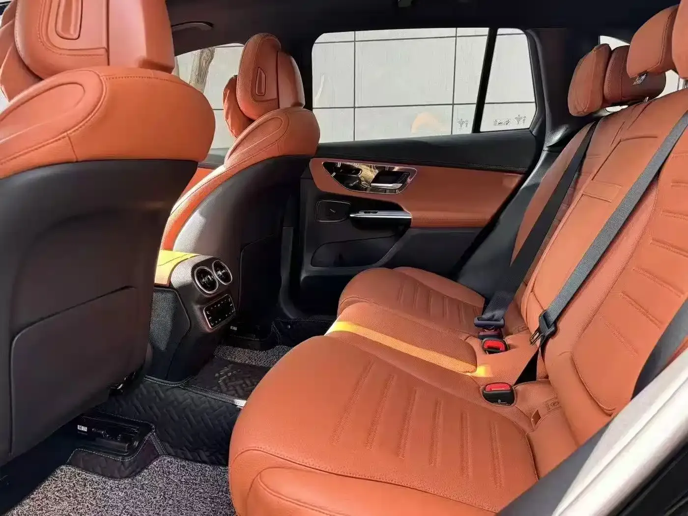 Mercedes-Benz GLC-Class GLC 260 L 4MATIC Dynamic 5-seater 2024 — фото 6