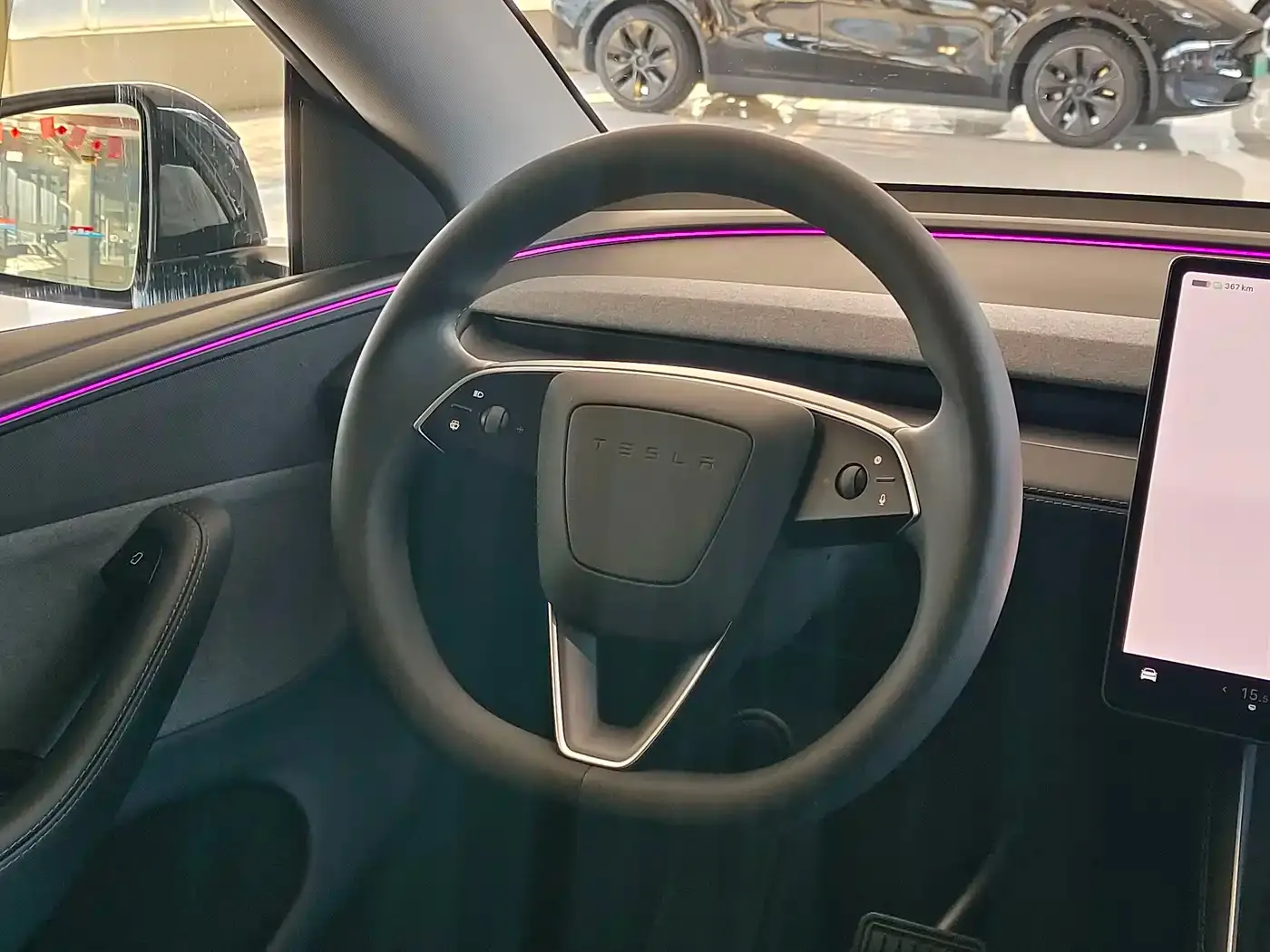 Tesla Model Y Rear-Wheel Drive 2025 — фото 16