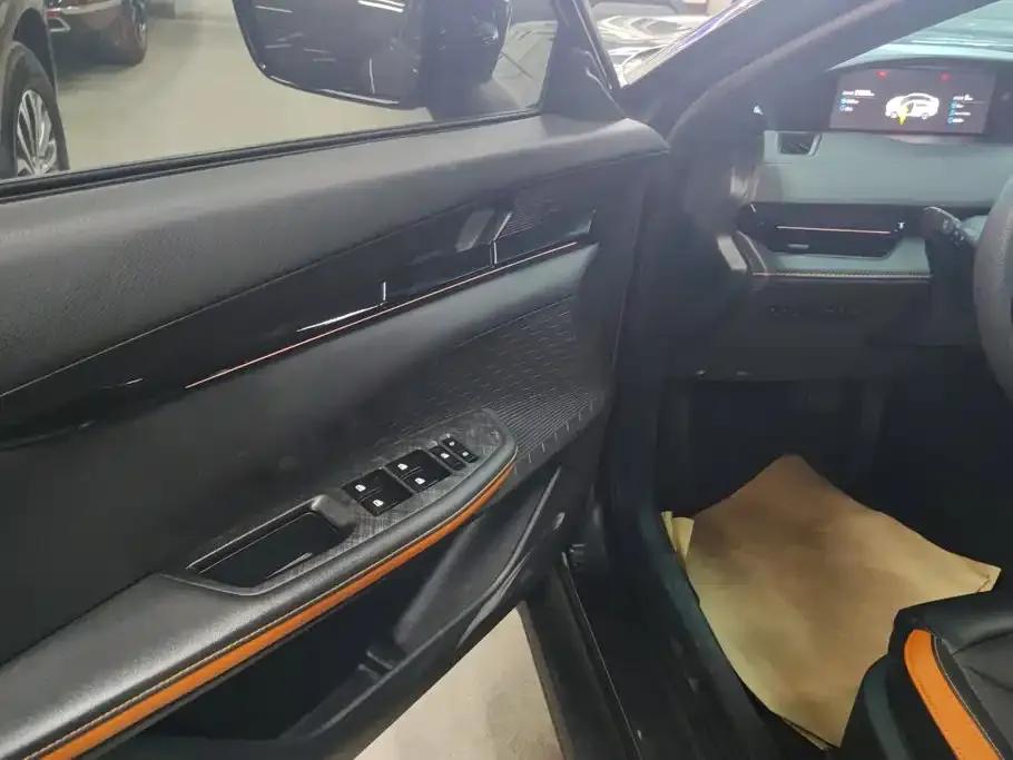 Changan UNI-V 1.5T Luxury Edition 2024 — фото 7
