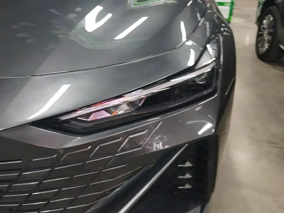 Changan UNI-V 1.5T Luxury Edition 2024 — фото 5