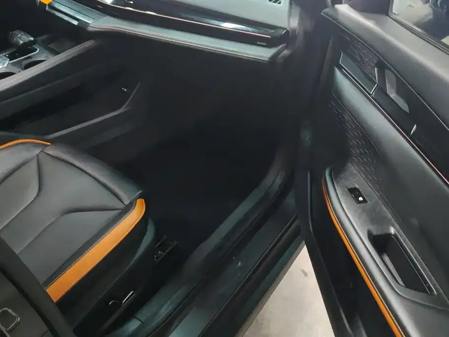 Changan UNI-V 1.5T Luxury Edition 2024 — фото 8