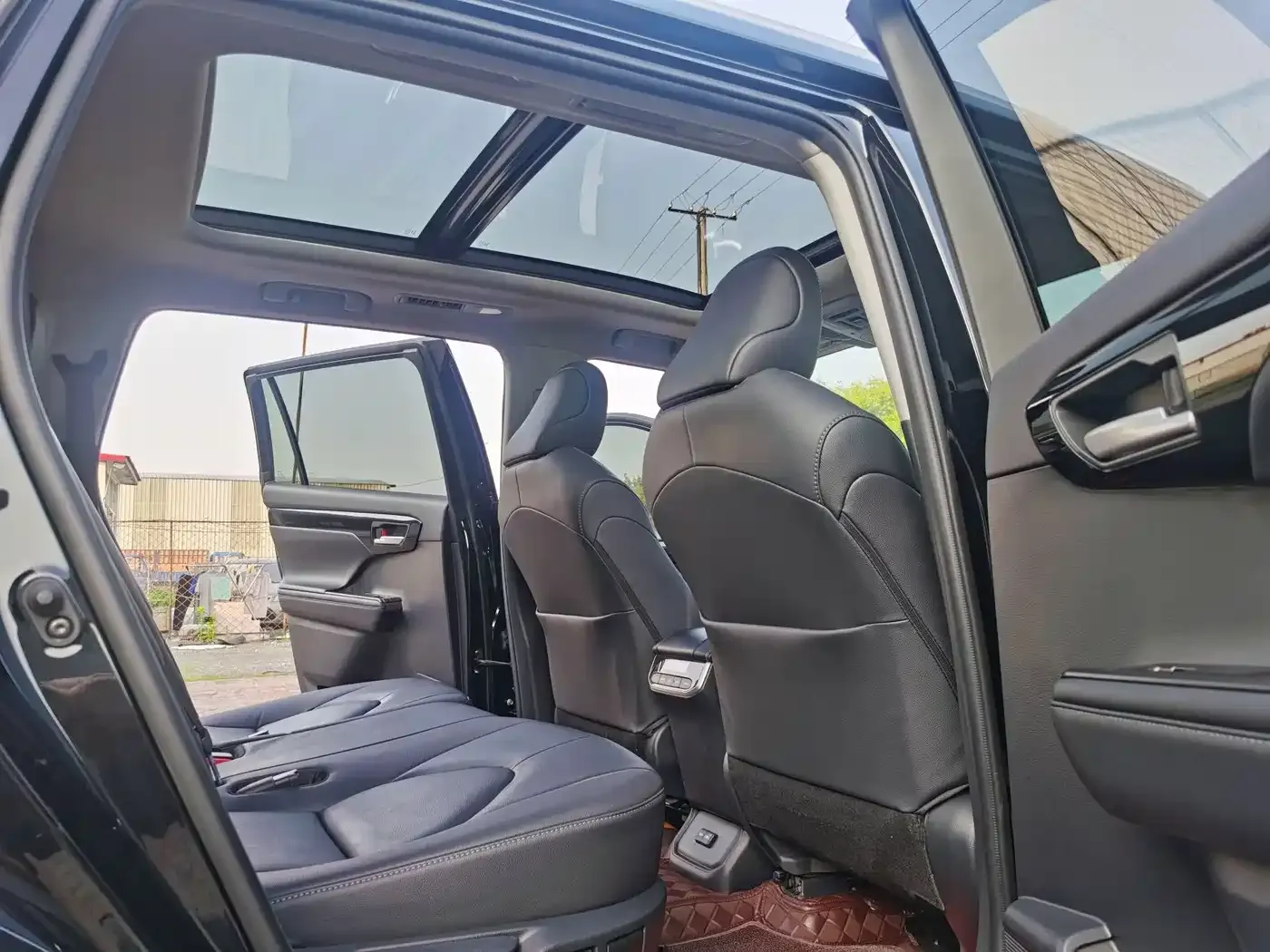 Toyota Highlander 380T 4WD Premium 7-Seater 2024 — фото 12