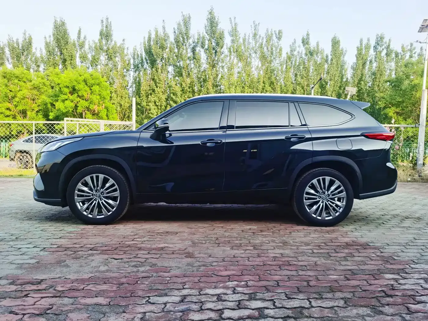 Toyota Highlander 380T 4WD Premium 7-Seater 2024 — фото 6