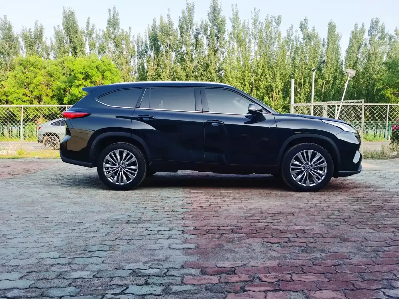 Toyota Highlander 380T 4WD Premium 7-Seater 2024 — фото 5