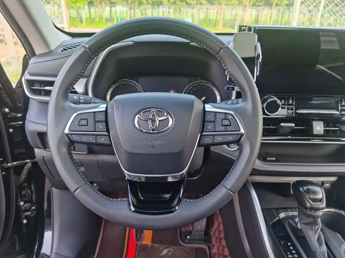 Toyota Highlander 380T 4WD Premium 7-Seater 2024 — фото 9