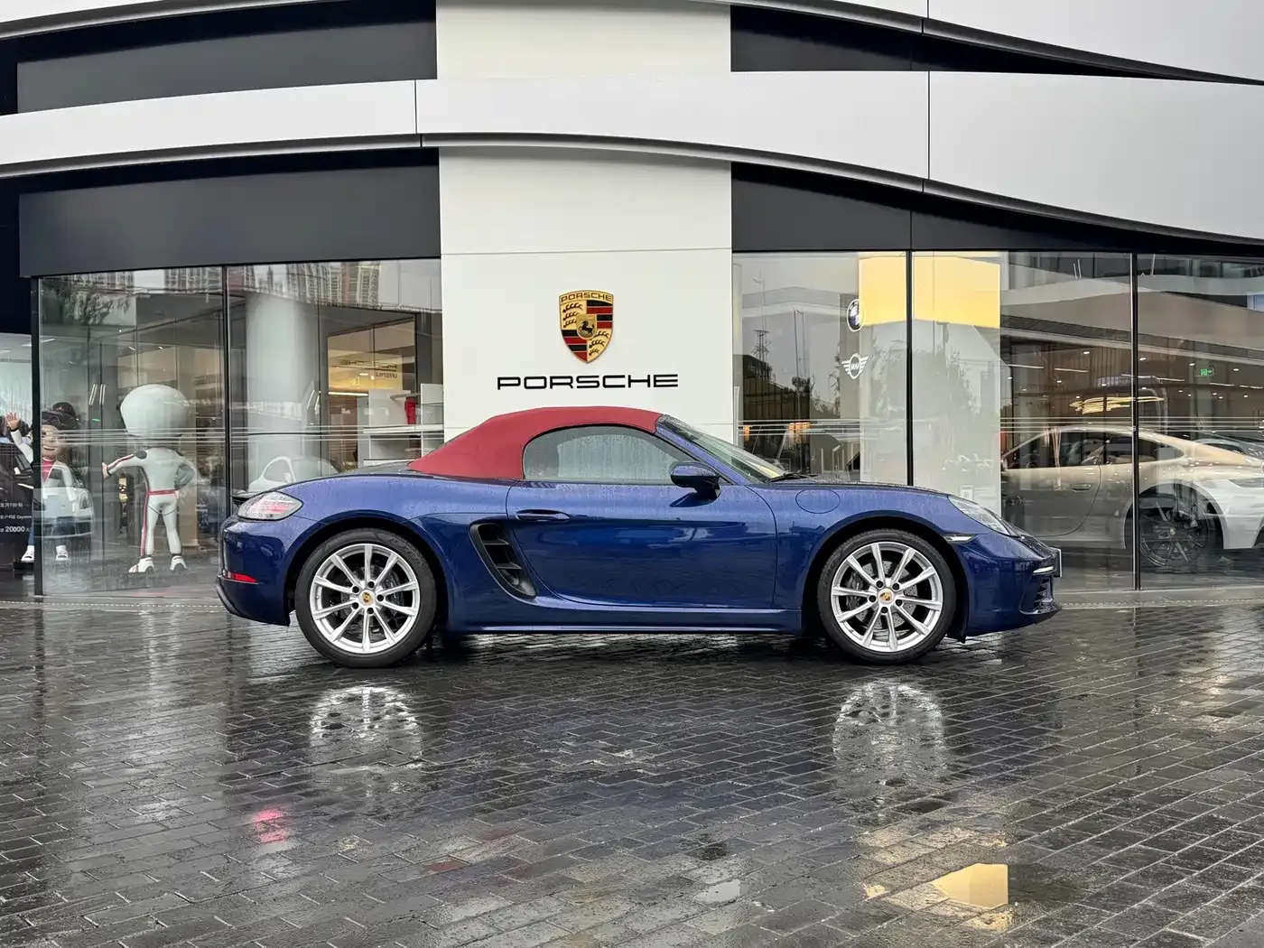 Porsche 718 Boxster T 2.0T 2022 — фото 5