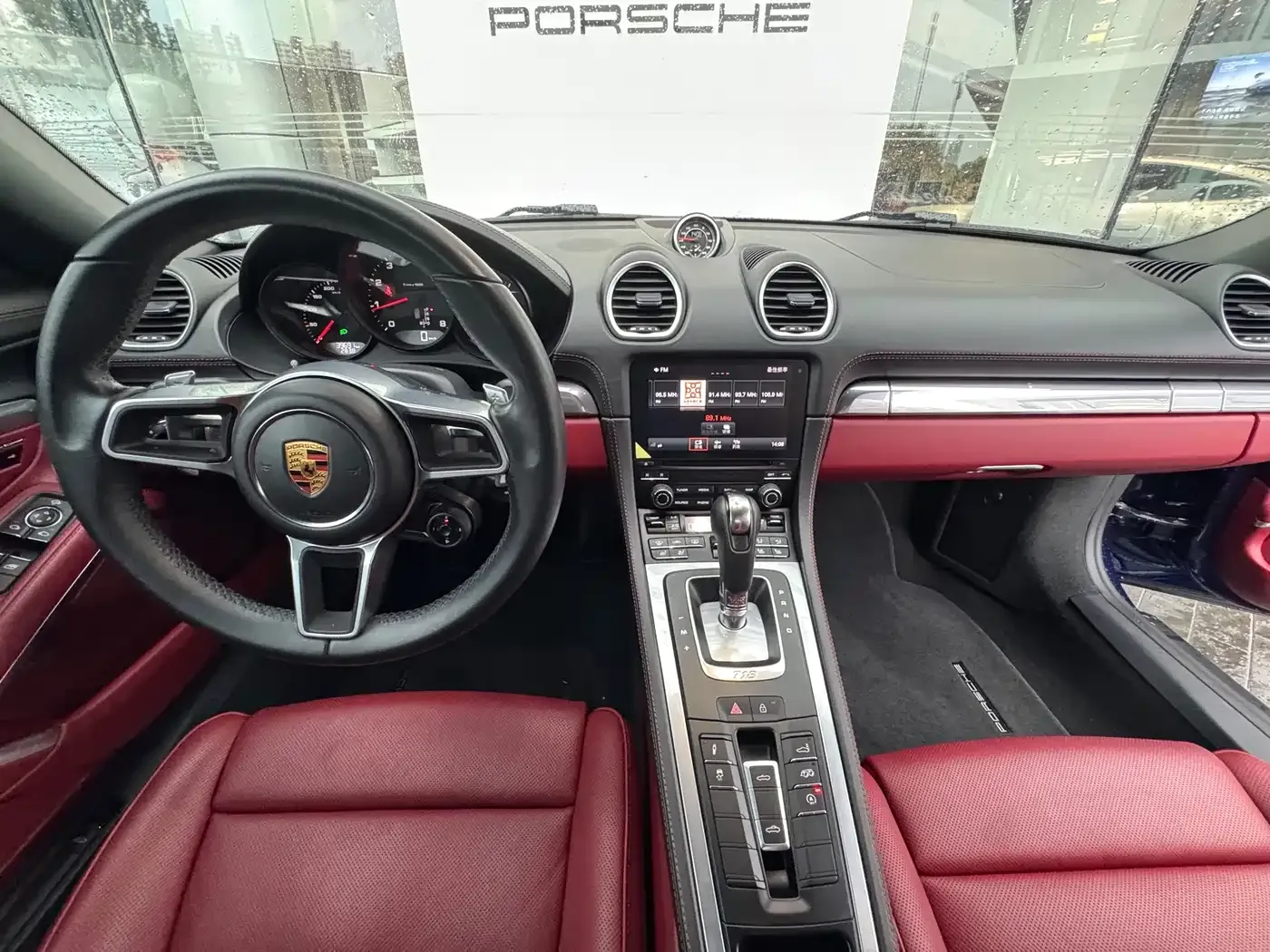 Porsche 718 Boxster T 2.0T 2022 — фото 18