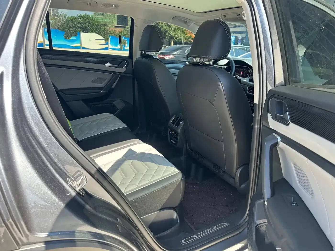 Volkswagen Tayron 280TSI 2WD Luxury Plus Advanced Edition 2023 — фото 8
