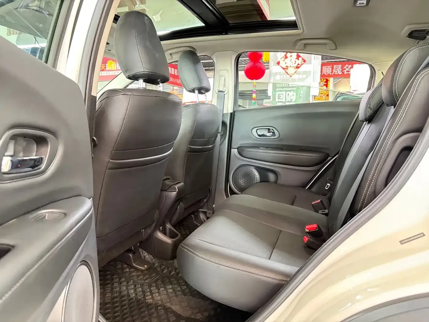 Honda Vezel 1.5L CVT Elite Smart Edition 2022 — фото 7