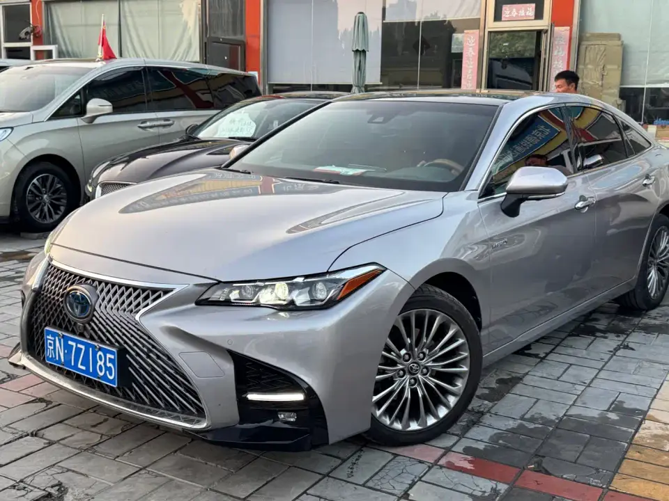 Toyota Avalon 2.5L Touring Noble SPORT Edition 2021