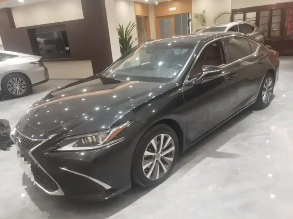 Lexus ES Model 300h Excellence Edition 2019