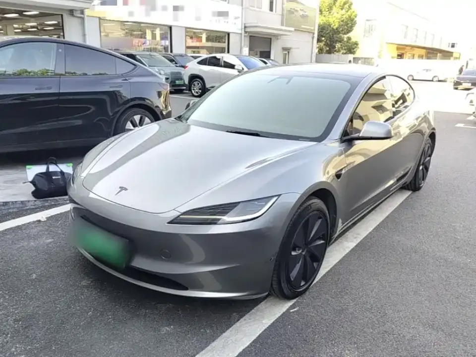 Tesla Model 3 Long Range All-Wheel Drive 2024