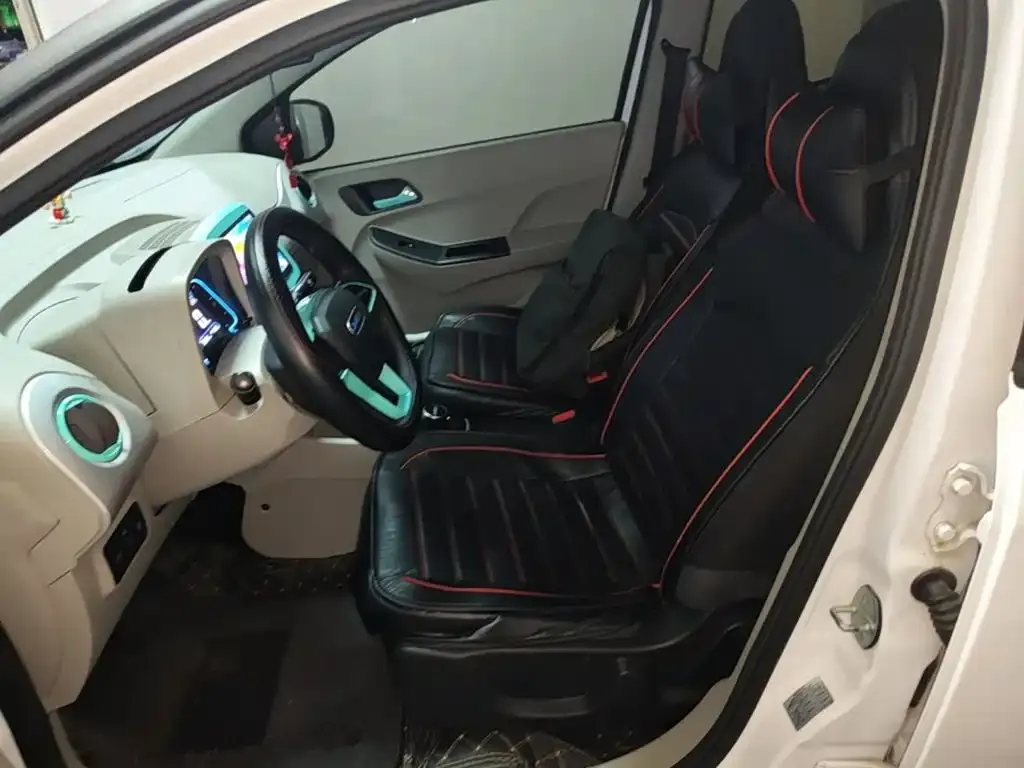 JMCG New Energy Little Kirin 201km Comfort Model 2025 — фото 15