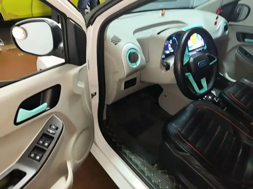 JMCG New Energy Little Kirin 201km Comfort Model 2025 — фото 16