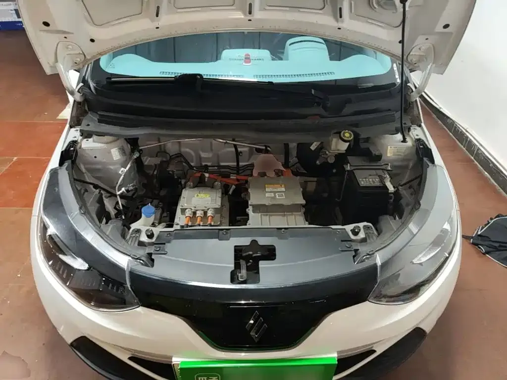 JMCG New Energy Little Kirin 201km Comfort Model 2025 — фото 20