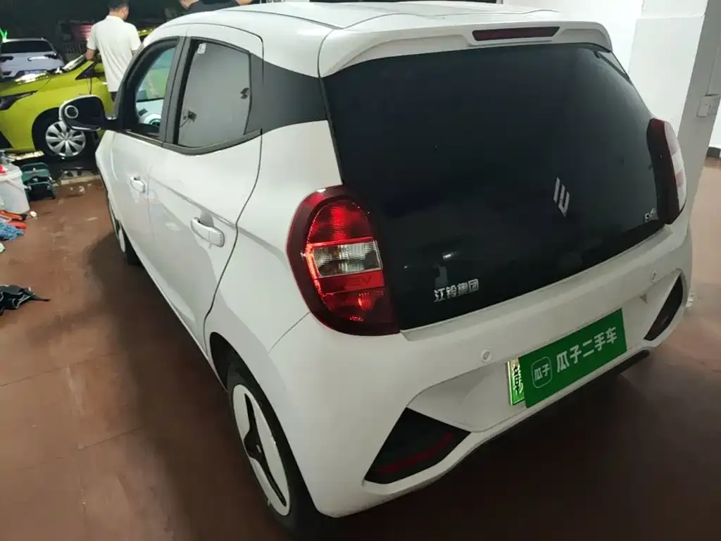 JMCG New Energy Little Kirin 201km Comfort Model 2025 — фото 5