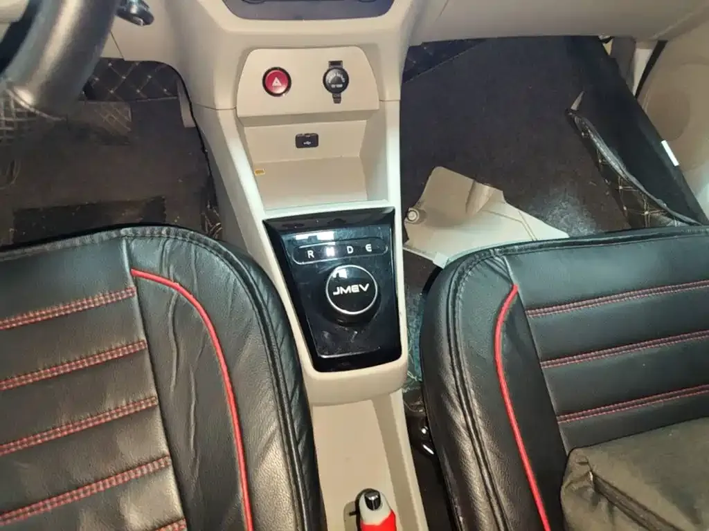 JMCG New Energy Little Kirin 201km Comfort Model 2025 — фото 14