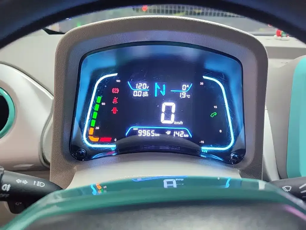 JMCG New Energy Little Kirin 201km Comfort Model 2025 — фото 12