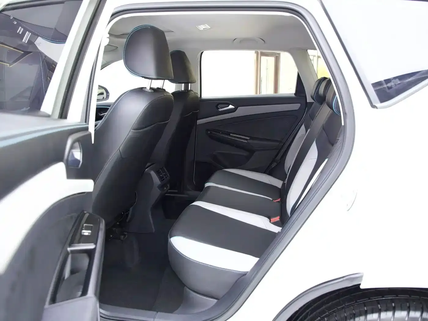 Jetta VS5 280TSI Auto Highlight Comfort Type 2023 — фото 13