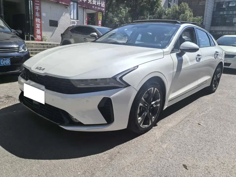 Kia K5 1.5T Premium Edition 2025