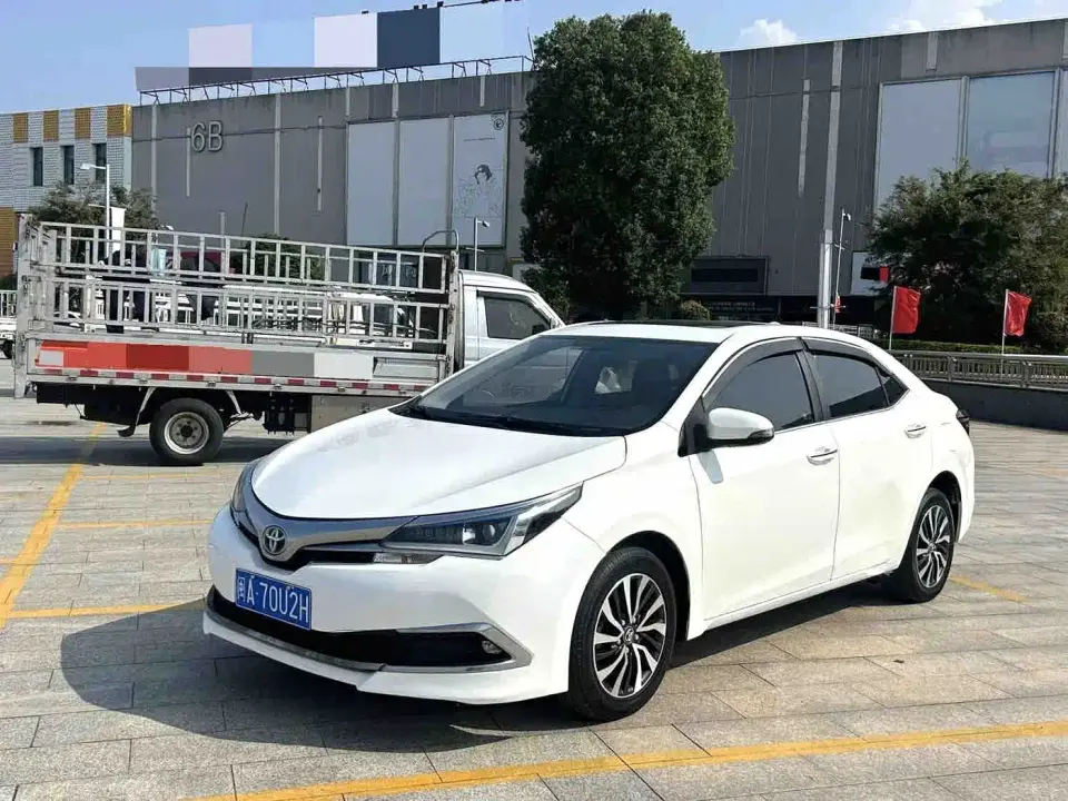 Toyota Corolla Facelift Hybrid 1.8L E-CVT Leading Edition 2019