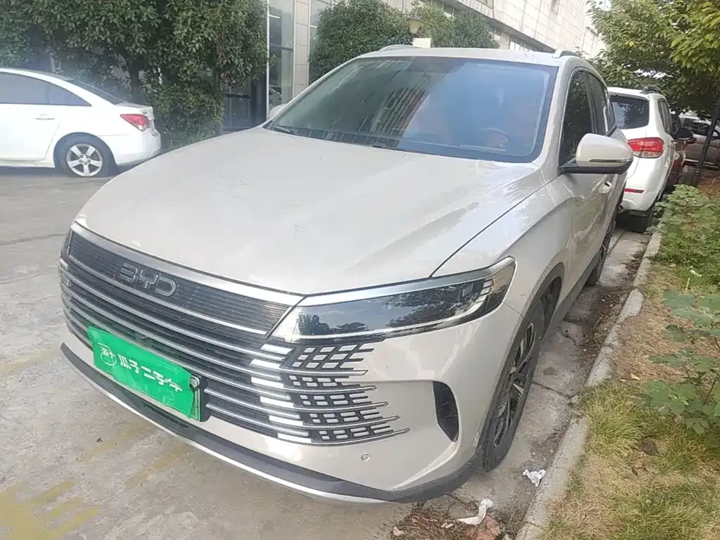 BYD Seal 05 DM-i DM-i 75KM Luxury Type 2024 — фото 2