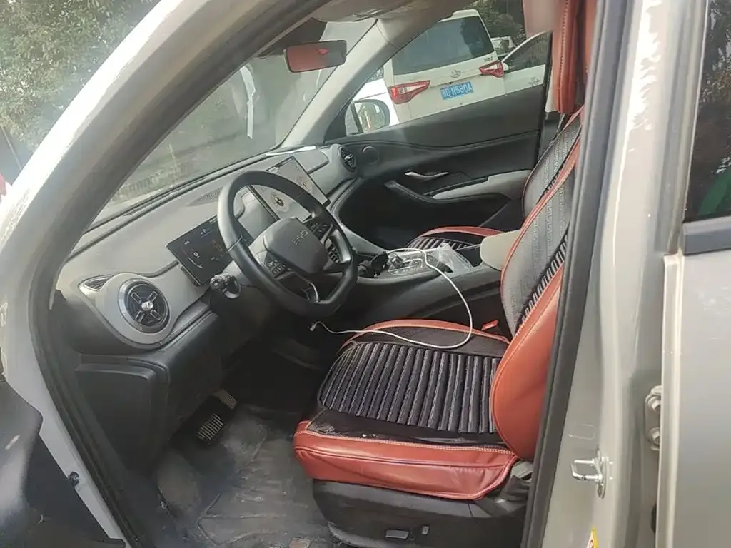 BYD Seal 05 DM-i DM-i 75KM Luxury Type 2024 — фото 15