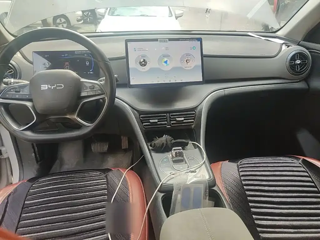 BYD Seal 05 DM-i DM-i 75KM Luxury Type 2024 — фото 10