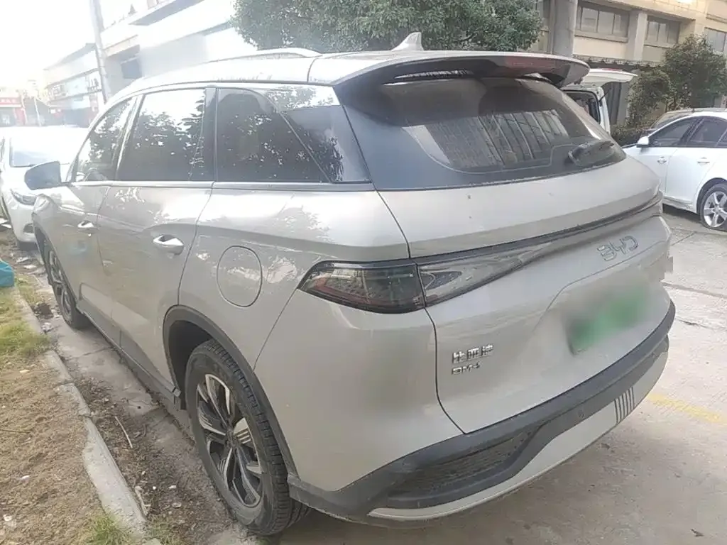 BYD Seal 05 DM-i DM-i 75KM Luxury Type 2024 — фото 5