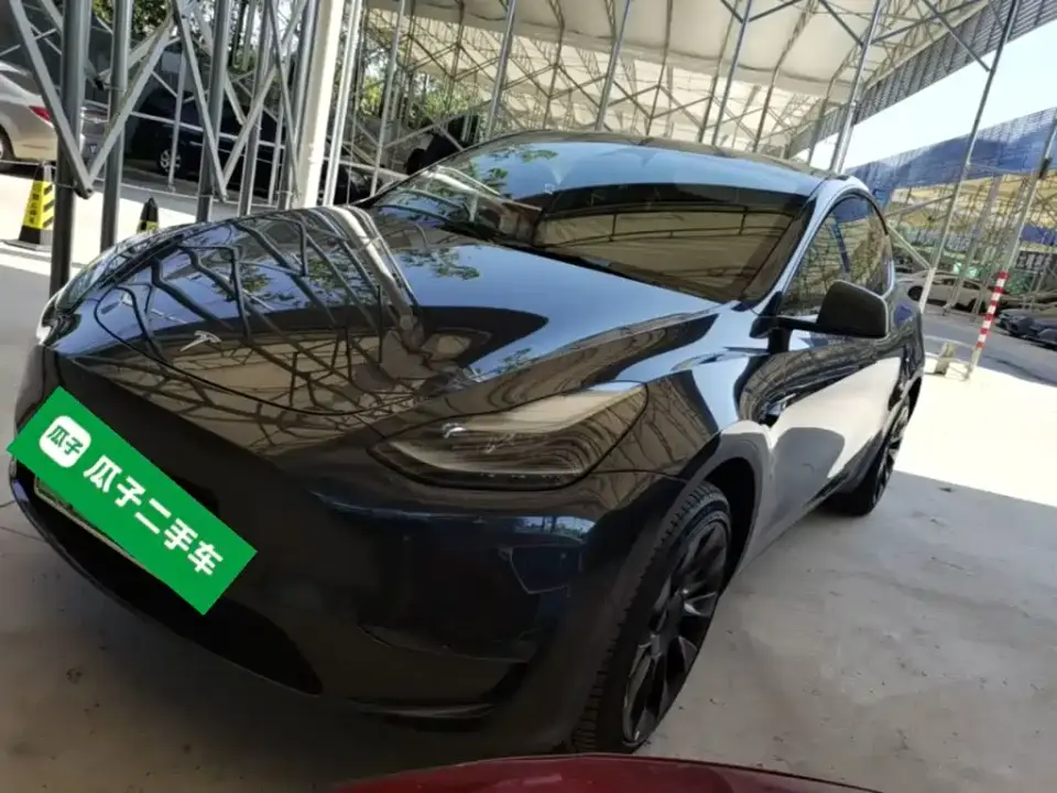 Tesla Model Y Long Range AWD 2024