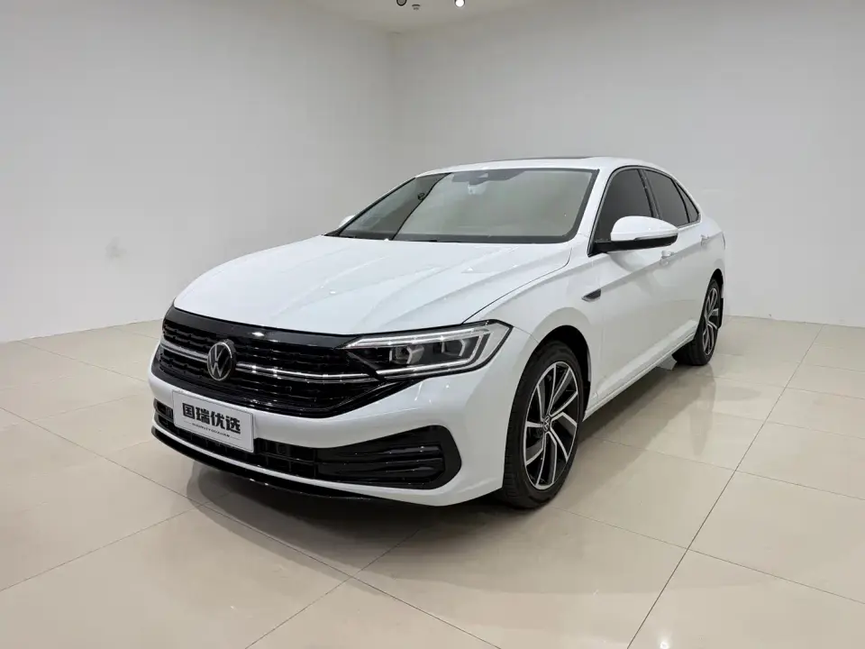 Volkswagen Sagitar 300TSI DSG Surpass Edition 2024