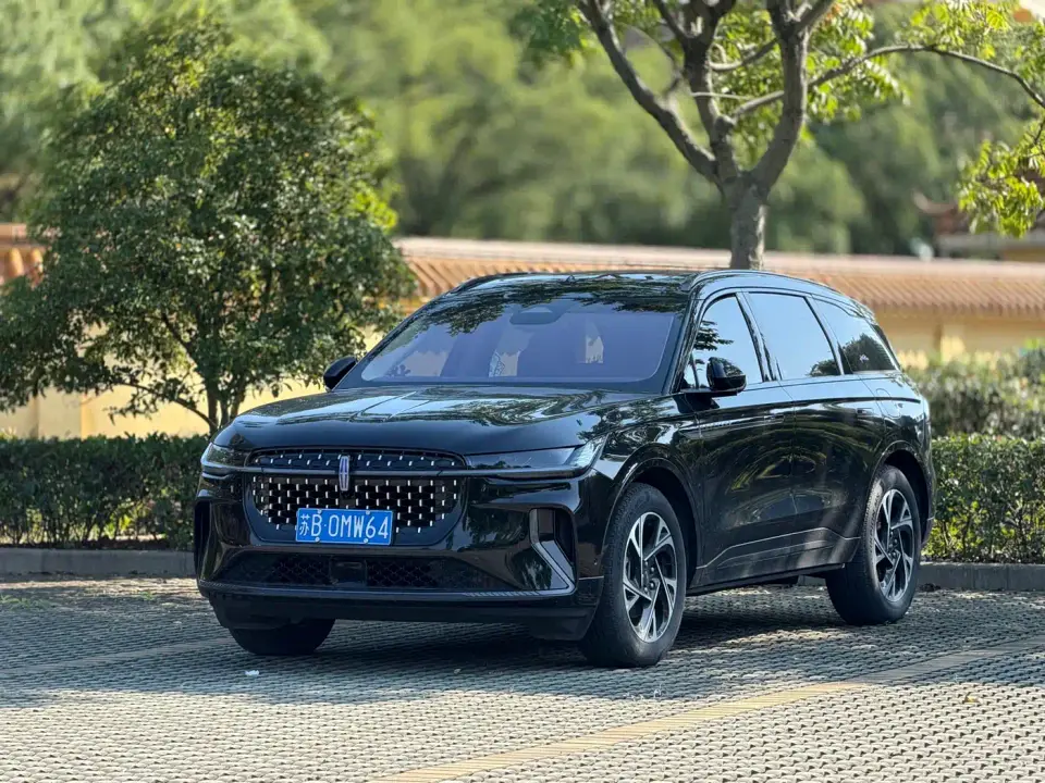 Lincoln Nautilus 2.0T 4WD Premium Hybrid Edition 2023
