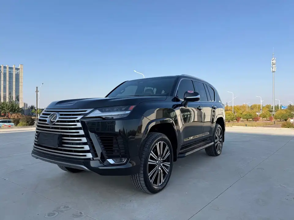 Lexus LX 700h Boundary Edition 2025