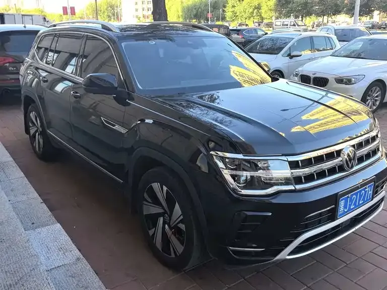 Volkswagen Teramont 380TSI 4WD Dragon Glory Edition 2024 — фото 4