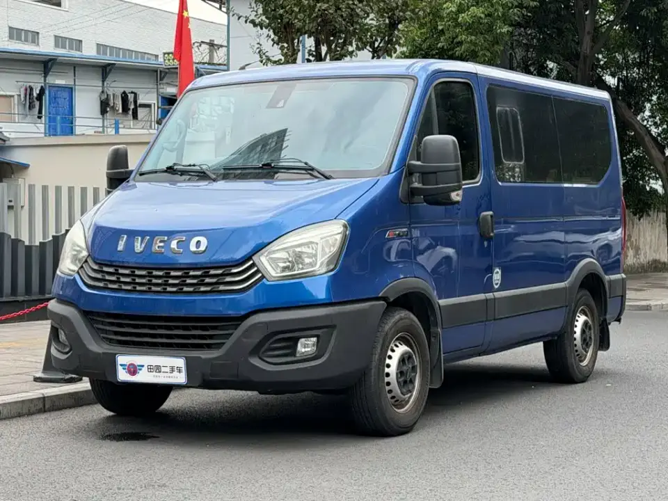 Iveco Daily 3.0T Automatic Yunrui Short Wheelbase Low Roof Manual Door F1C 2021