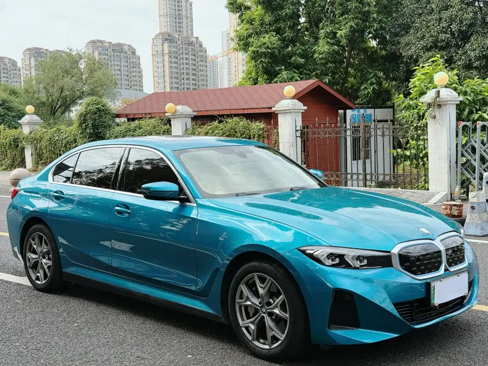 BMW i3 eDrive 35 L 2023
