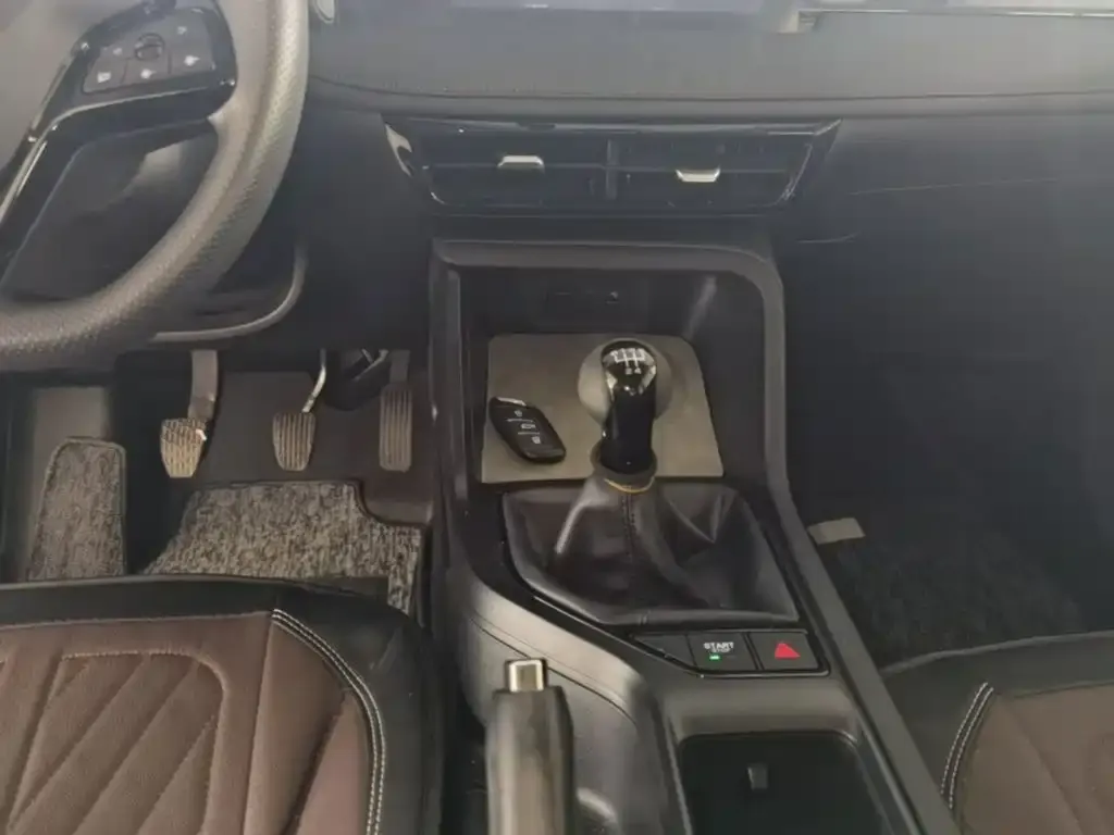Roewe i5 1.5L Manual Comfort 2025 — фото 14