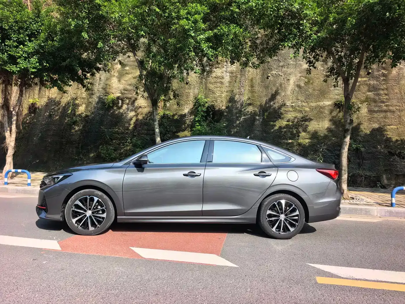 Changan Eado PLUS Blue Whale NE 1.4T GDI DCT Flagship 2022 — фото 4