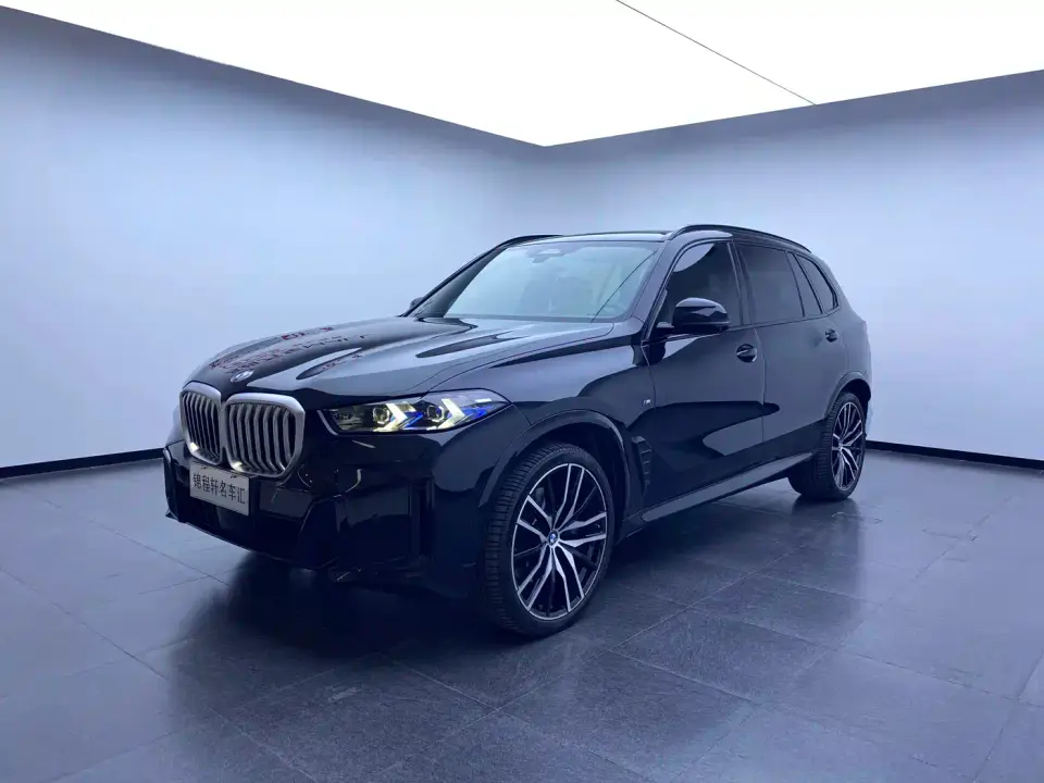 BMW X5 xDrive 40Li M Sport Black Night Package 2024