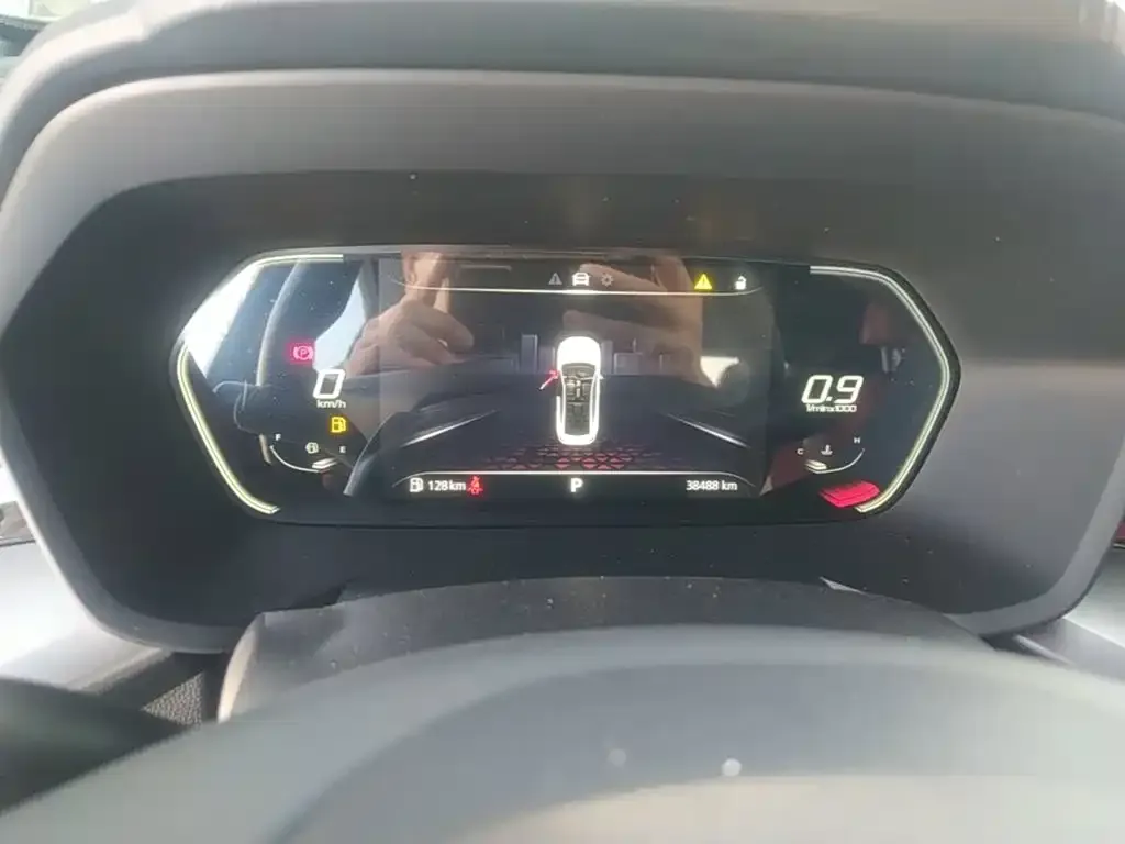 MG MG5 180DVVT CVT Youth Luxury Edition 2023 — фото 12