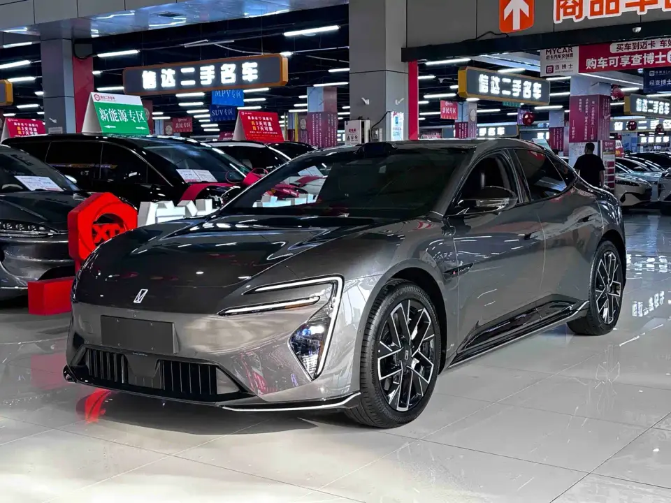 Avatr 06 Ultra Pure Electric Edition 2025