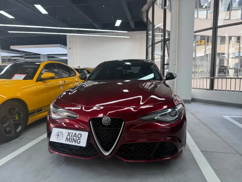 Alfa Romeo Giulia 2.0T 280HP Luxury Edition 2020