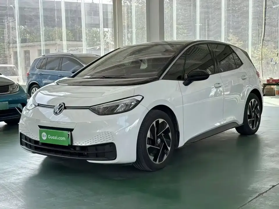 Volkswagen ID.3 Smart Outstanding Edition 2024