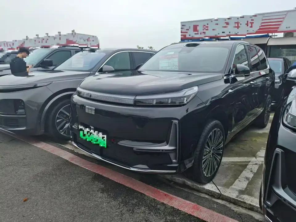 Geely Galaxy Galaxy M9 Base Model 2025