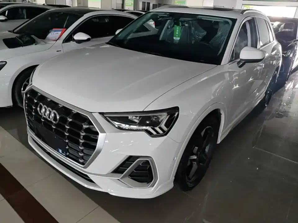 Audi Q3 35 TFSI Fashion Dynamic (1.4T) 2023